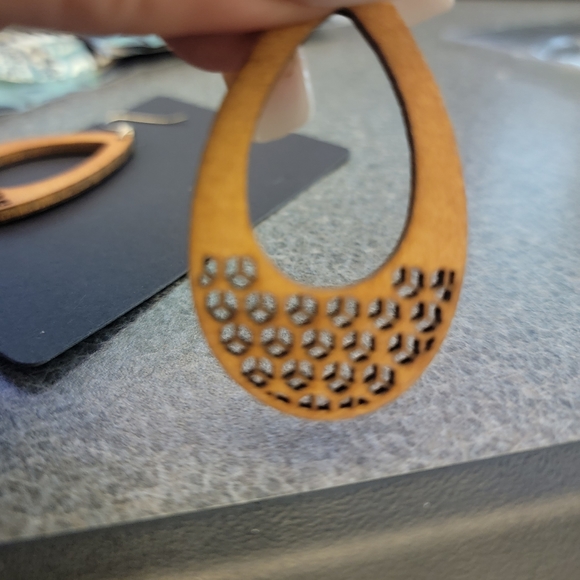 Wood Black & White Design Earrings - Picture 3 of 3